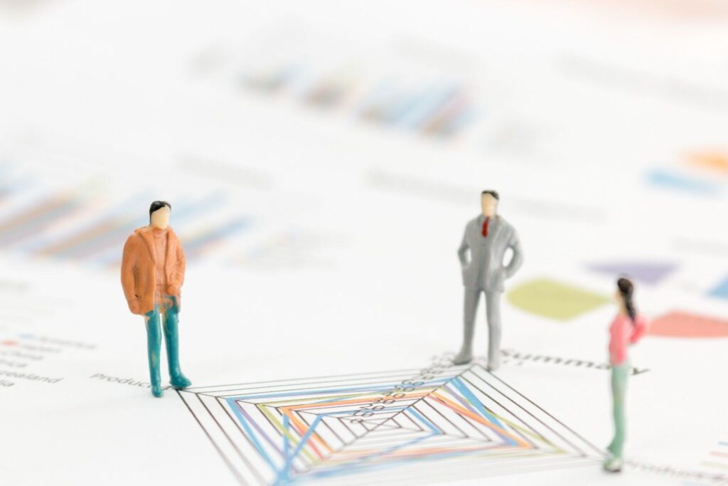Benchmarking não é estratégia: o perigo de copiar concorrentes